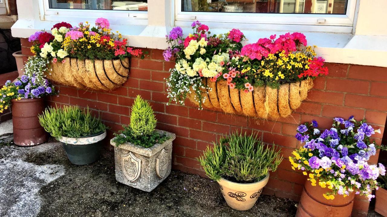 The Gaydon Bed & Breakfast ลิธึม เซนต์ แอนน์ส ภายนอก รูปภาพ